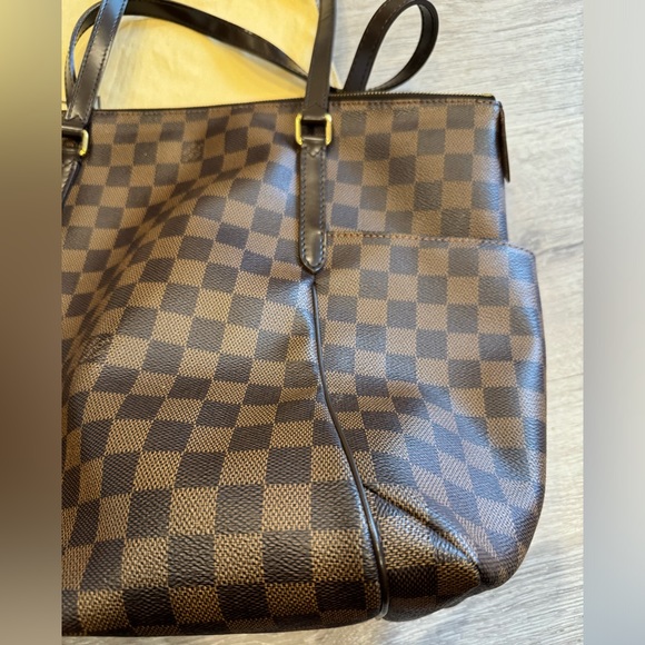 Louis Vuitton Totally MM Damier - Picture 13 of 16